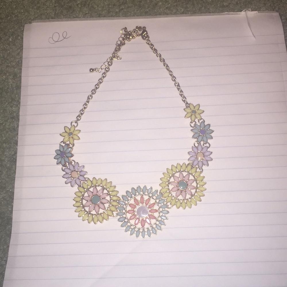 Flowered necklace